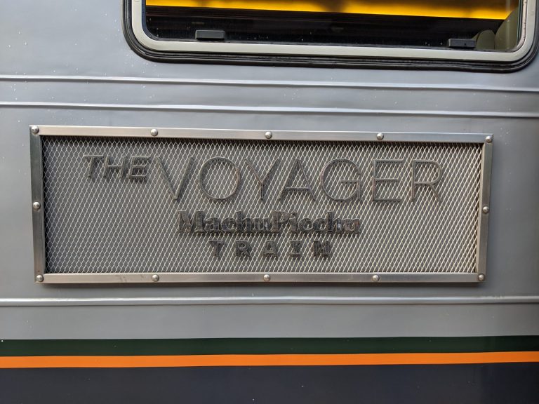 Voyager Train IncaRail Peru Machu Picchu