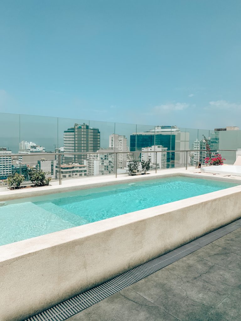 Dazzler by Wyndham San Isidro Hotel Rooftop Pool